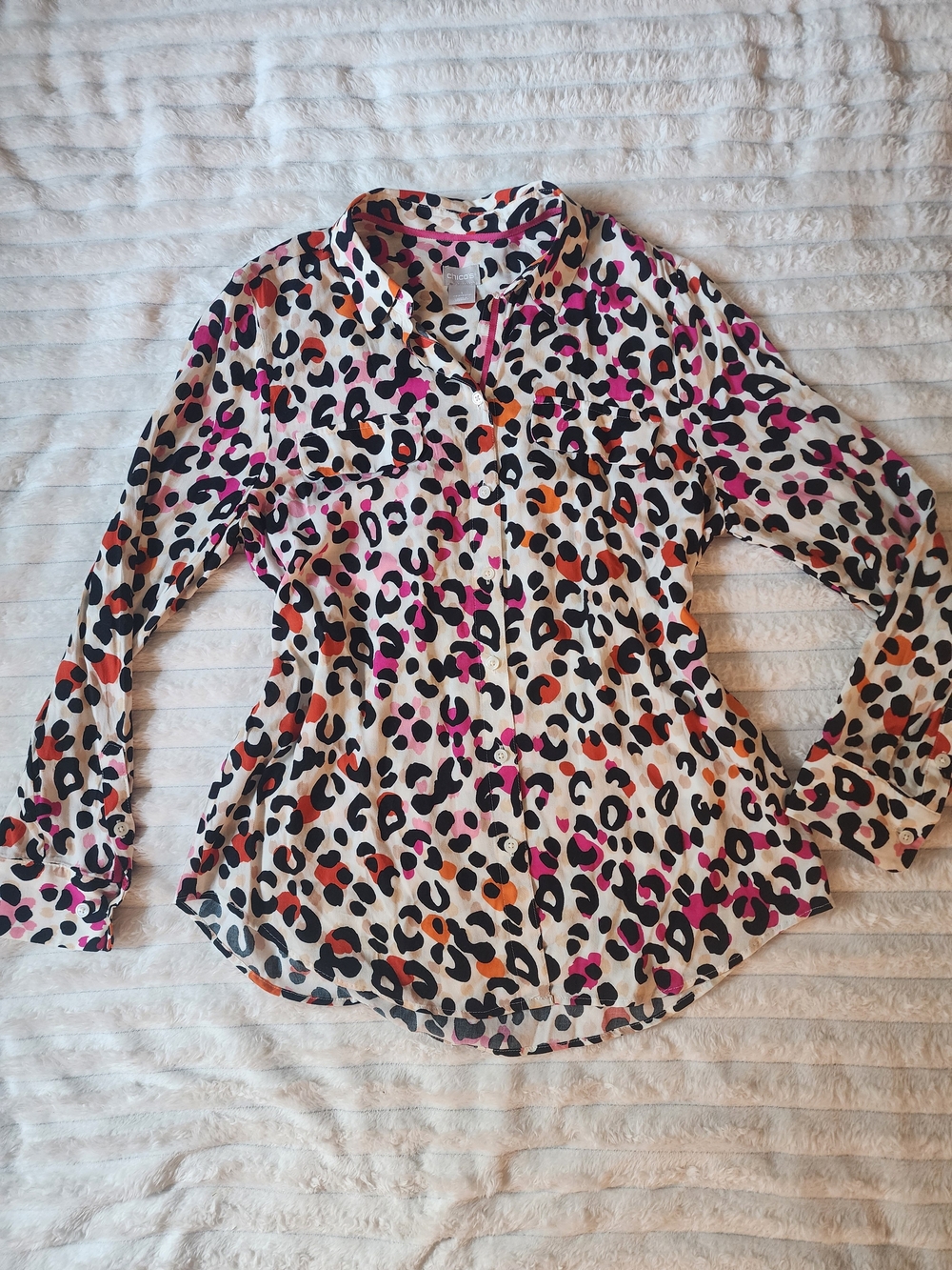 Chico’s Women’s Leopard Print Button Down Shirt Size 1 US 8/10 Multicolor Rayon